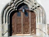 Die Portaltür wurde vom Tischler repariert und muß noch gestrichen werden (27.08.08).